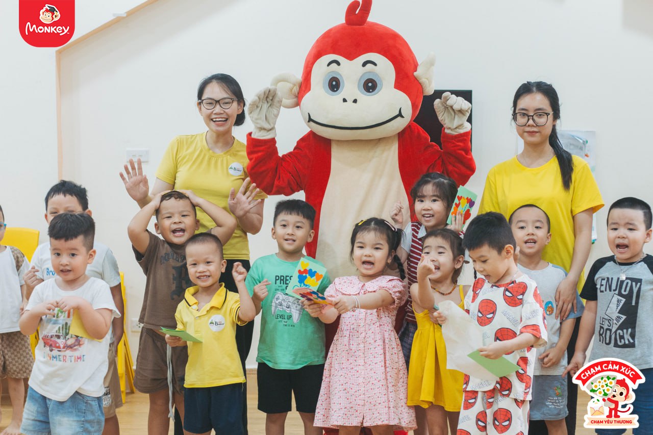 Duykhanh story, young users, Monkey app, teach children 