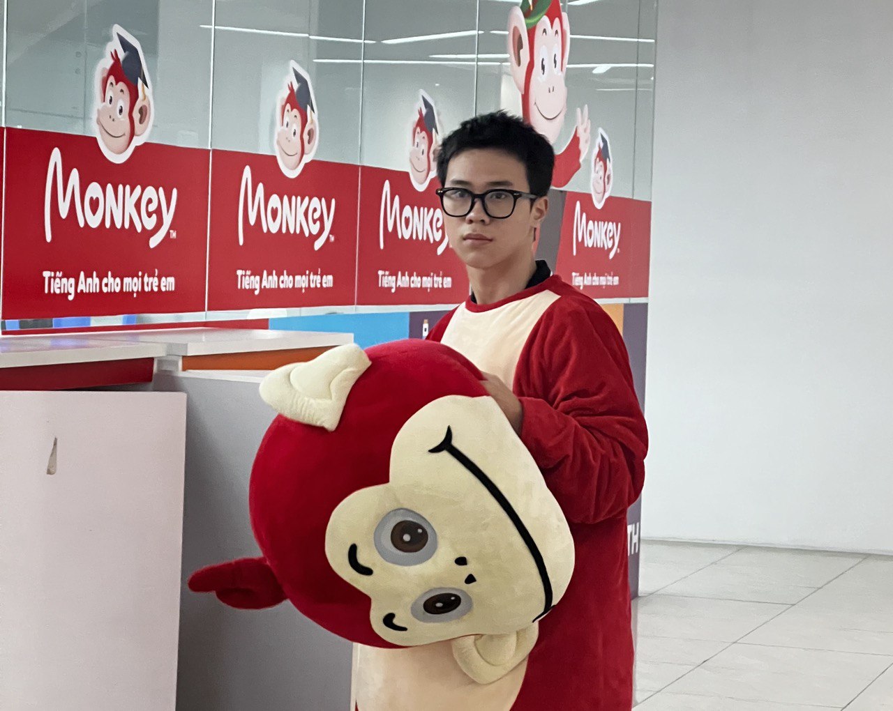 Duykhanh story, young users, Monkey app, teach children 