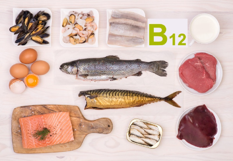 Nên uống vitamin B12 vào thời điểm nào trong ngày?