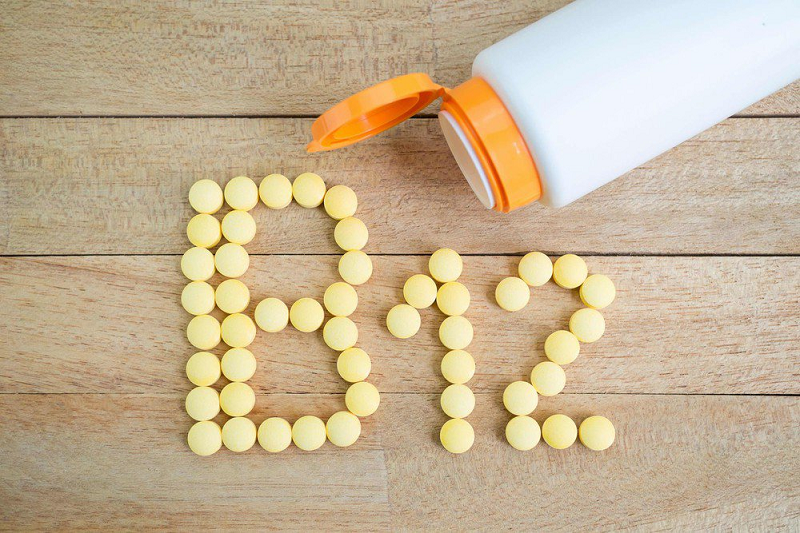 Nấm và rau chân vịt là hai loại rau gì có chứa vitamin B12?
