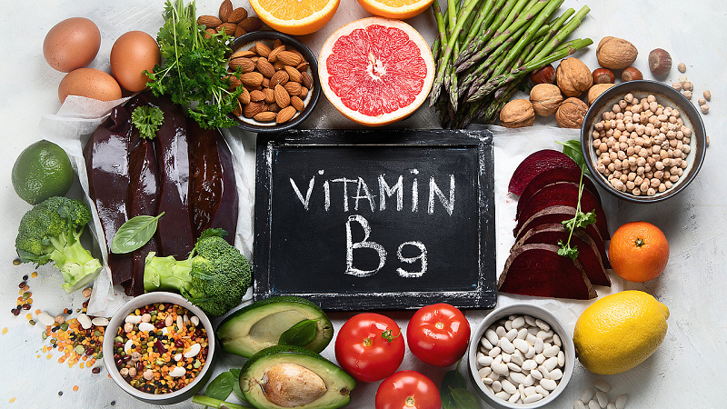 Thông qua thực phẩm giàu vitamin B9. (Ảnh: Sưu tầm Internet)