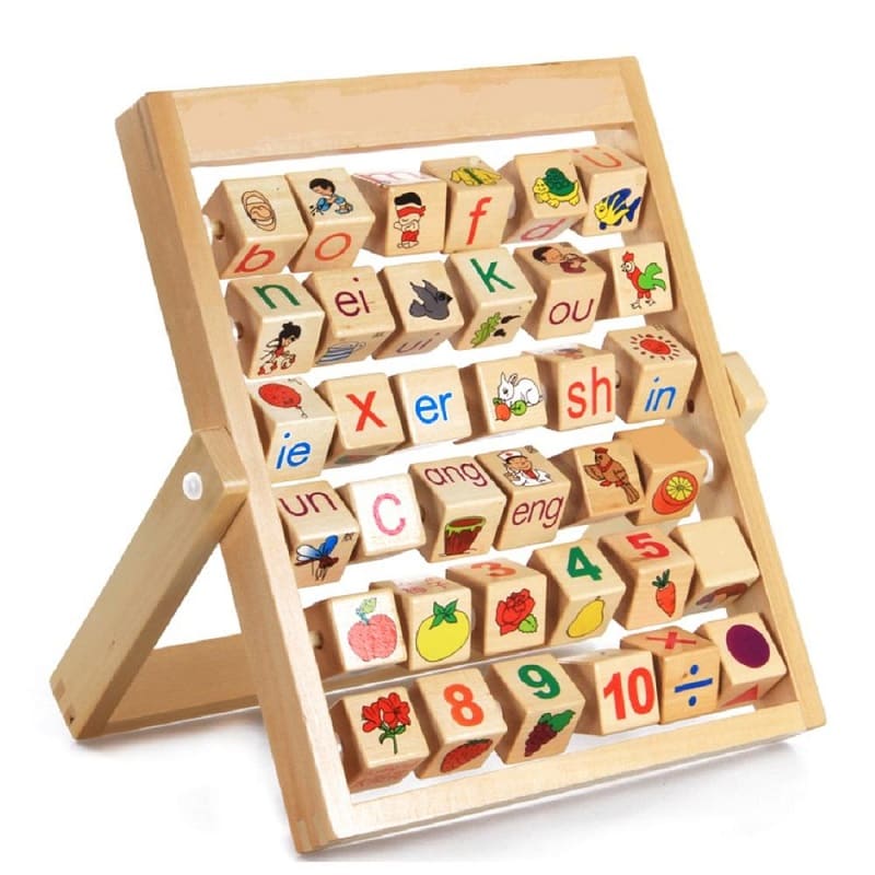 Bảng chữ cái tiếng việt xoay bằng gỗ giúp bé tư duy sáng tạo.  (Ảnh: sosanhgia.com)
