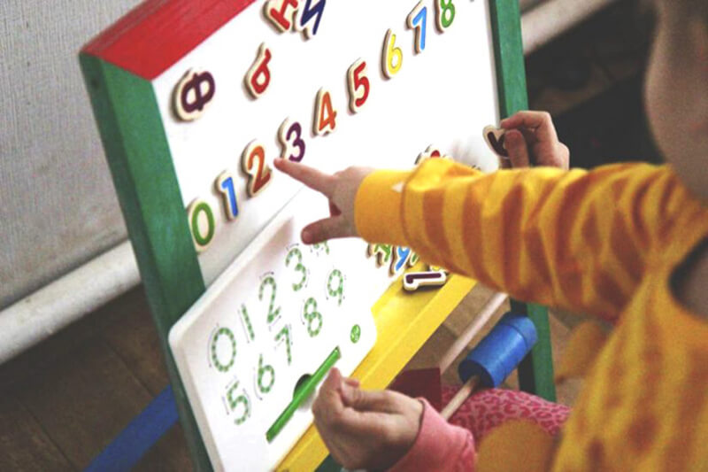 Bộ số đếm là một công cụ giúp các bé học tập rất hiệu quả. (Ảnh: Sưu tầm Internet)