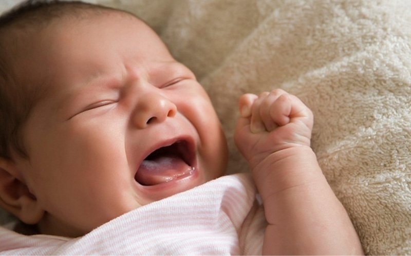 [GIẢI ĐÁP] Làm gì khi trẻ 1 tuổi ngủ hay quấy khóc?