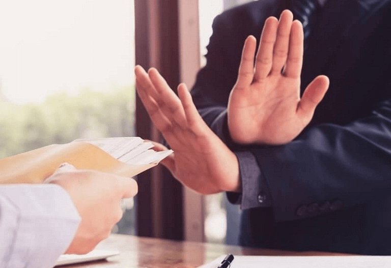 Nhấn vào ảnh để phóng to Từ chối những việc nguy hiểm. (Ảnh: Sưu tầm Internet)