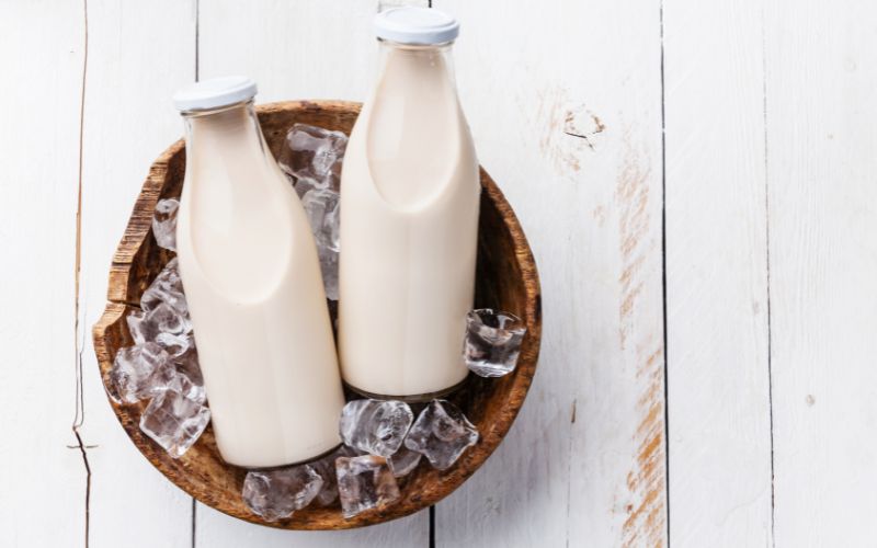 Những điều cần biết khi uống sữa để bổ sung canxi. (Ảnh: Sưu tầm Internet)