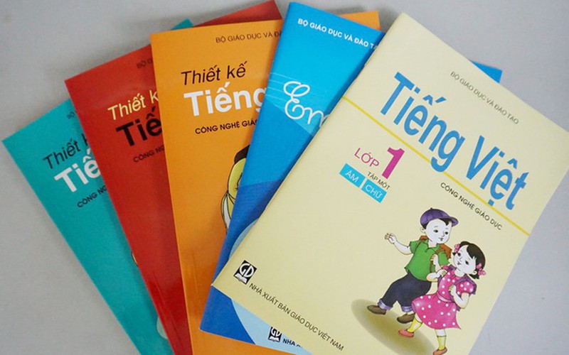 Những cuốn sách viết tay luôn có sẵn để bán tại các hiệu sách.  (Ảnh: Kienthuc.net.vn)