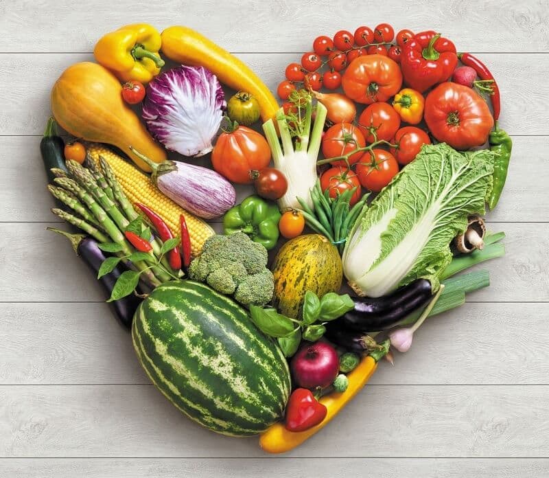 Chế độ ăn uống hợp lý nhiều trái cây và rau quả.  (Ảnh: Sưu tầm Internet)