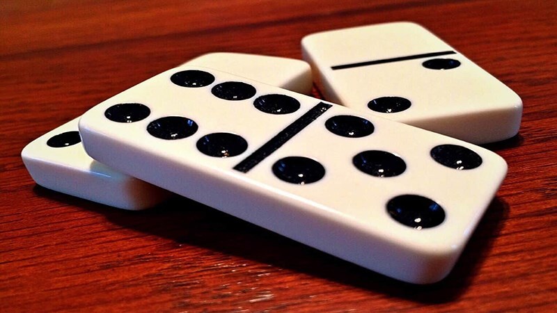 Cho con học toán với mô hình Domino (Nguồn ảnh: Sưu tầm internet)