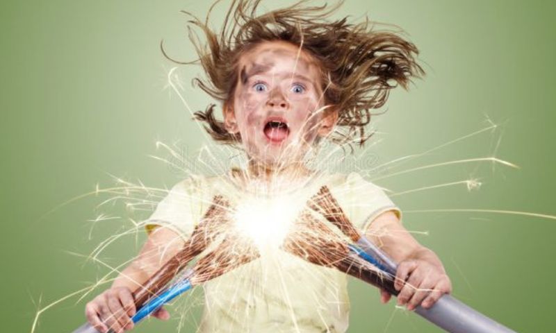 Hướng dẫn cách chữa trị trẻ bị bỏng điện (Nguồn: Sưu tầm Internet)