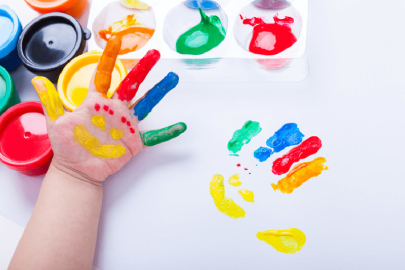 Học màu sắc giúp trẻ có thêm nhiều kiến thức về cuộc sống. (Ảnh: Sưu tầm Internet)