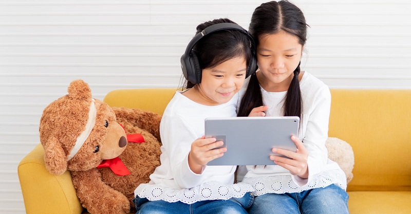 Chứng chỉ tiếng Anh giúp trẻ có động lực học tập rõ ràng. (Ảnh: Shutterstock.com)
