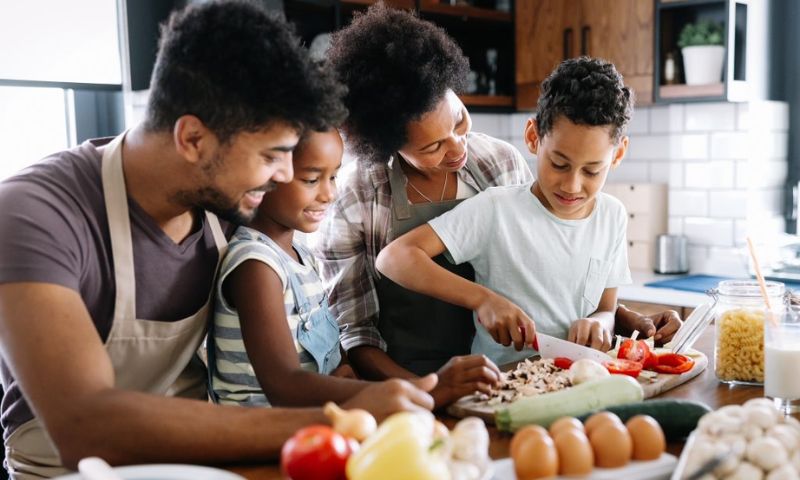 Trẻ tự lập sẽ trưởng thành sớm và không ngại khi giao tiếp. (Ảnh: Nguồn Internet)