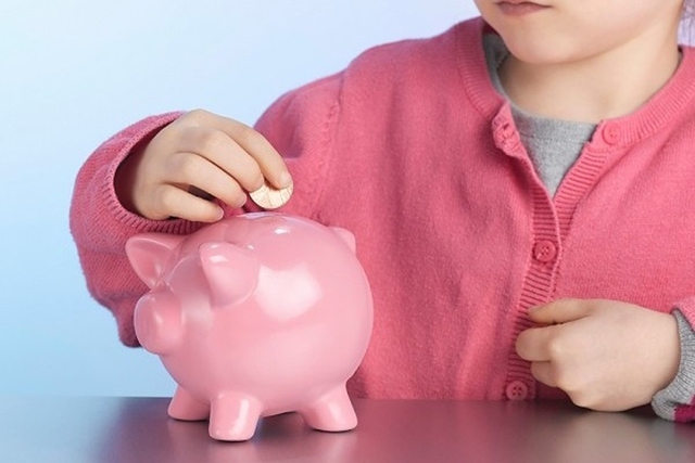 Bỏ ống heo là cách tiết kiệm tiền đơn giản cho các bé. (Ảnh: Sưu tầm internet)