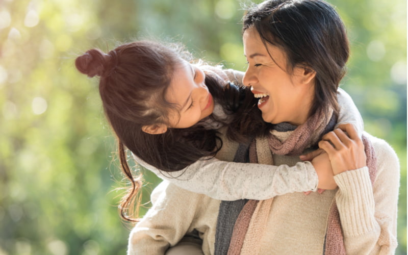 Giáo dục thẩm mỹ cho trẻ mầm non sẽ giúp trẻ cảm nhận tốt.  (Ảnh: Shutterstock.com)