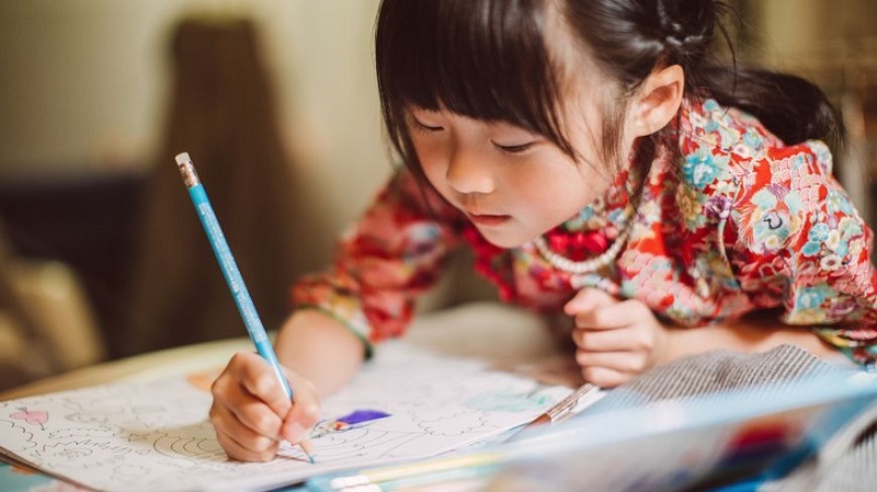 Hoạt động học tập vẽ đem lại mang đến con trẻ nhiều thưởng thức thú vị. (Ảnh: Sưu tầm Internet)