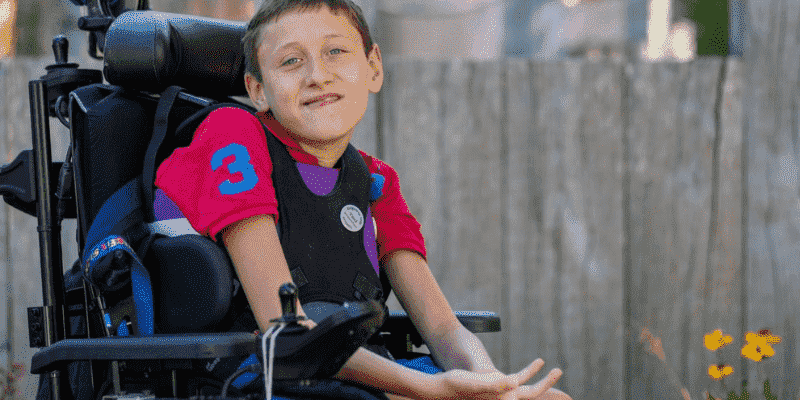 Làm mẫu để trẻ học theo những kỹ năng sống trong cuộc sống hiện tại (Ảnh: Sưu tầm internet)