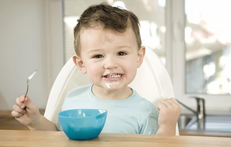 Những sai lầm thường mắc phải khi cho bé ăn phô mai dưới 1 tuổi. (Ảnh: sưu tầm internet)