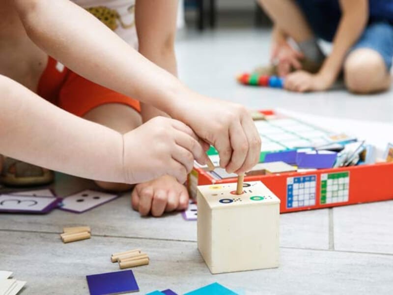 Trong giai đoạn này, Montessori đã quan sát sự thay đổi tâm sinh lý của các bé. (Ảnh: Sưu tầm Internet)