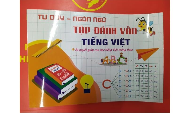 Đánh Vần Tiếng Việt - Tư Duy Ngôn Ngữ. (Ảnh: Shopee)