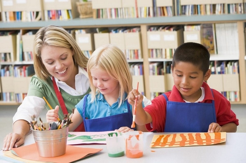 Cân đa dạng phương pháp dạy học tiếng Anh để bé có sự hứng thú hơn. (Ảnh: Sưu tầm internet)