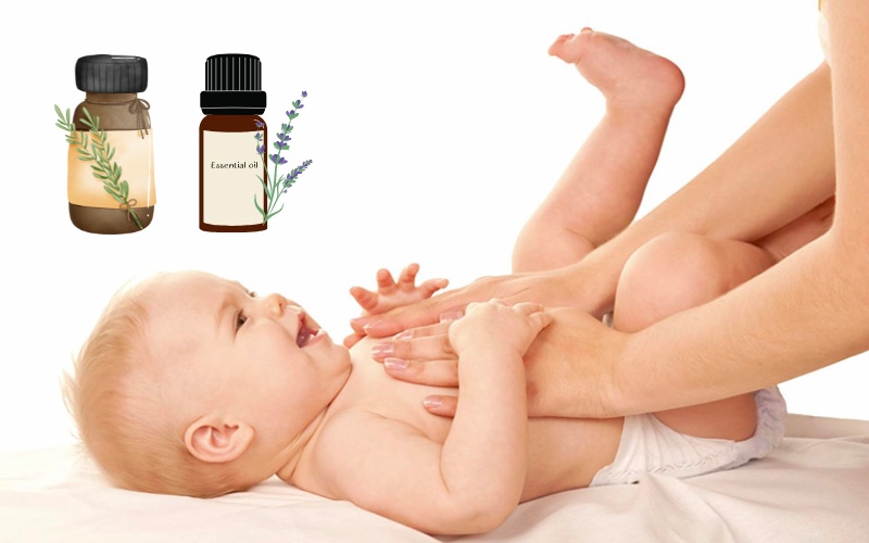 Mát xa cho bé bằng dầu nóng giúp bé thư giãn và dễ ngủ hơn (Ảnh: Sưu tầm internet)