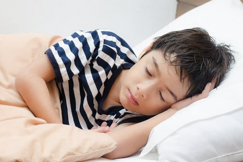 Trẻ 7 tuổi khó ngủ: Nguyên nhân do đâu?