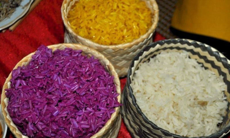 Trẻ bị bỏng nên kiêng ăn gì? Kiêng đồ nếp. (Ảnh: Nguồn Internet)