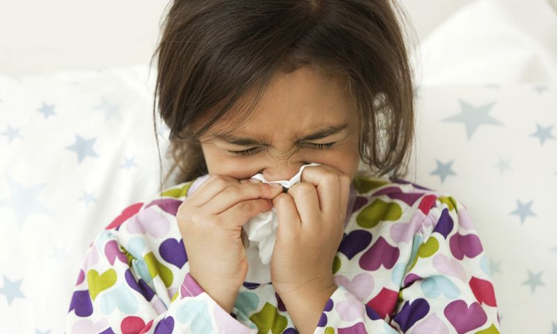 Trẻ bị cảm cúm phải làm sao?  Lời khuyên từ các chuyên gia