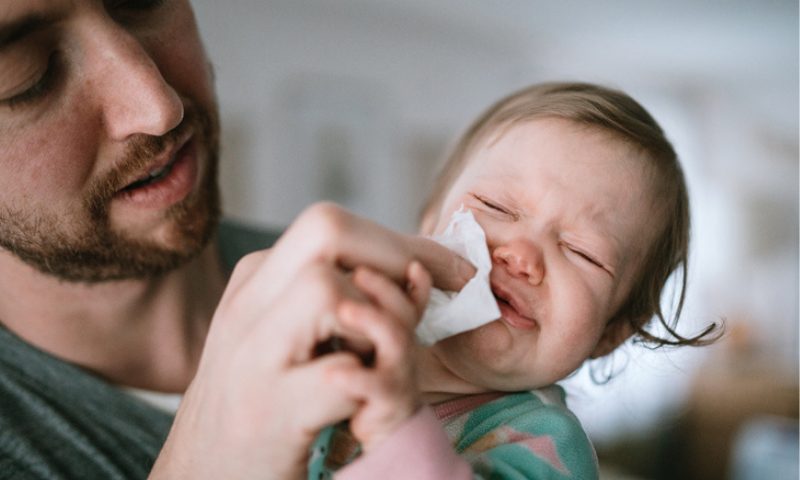 Trẻ sơ sinh bị cảm cúm có những dấu hiệu thông thường và triệu chứng hiếm gặp nào?  (Nguồn: Sưu tầm Internet)