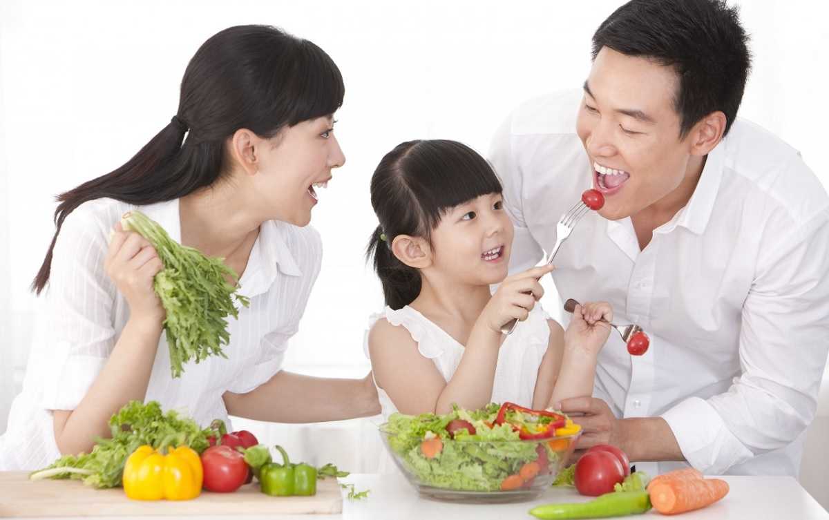 10+ tuyệt chiêu rèn bé ăn rau không còn khó dành cho các bậc cha mẹ
