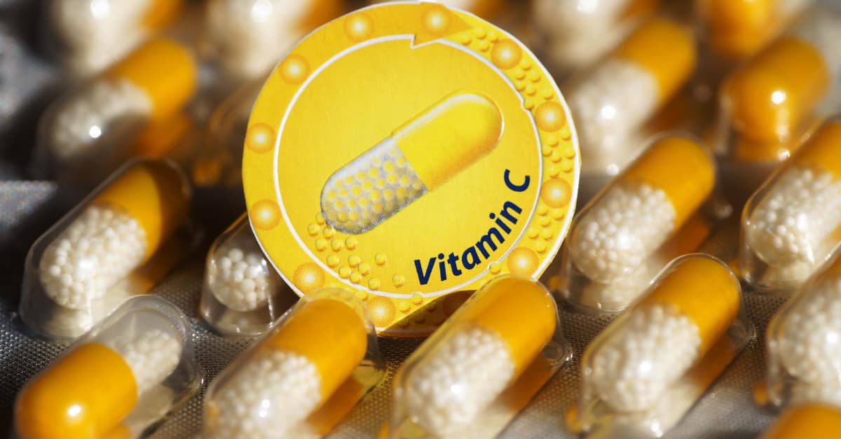 Những tác dụng phụ của việc sử dụng quá nhiều vitamin C là gì?
