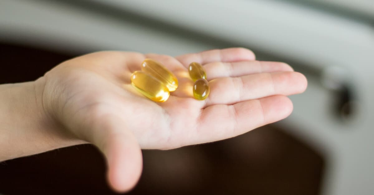Bổ sung vitamin D như thế nào và nên lưu ý gì khi sử dụng thuốc?