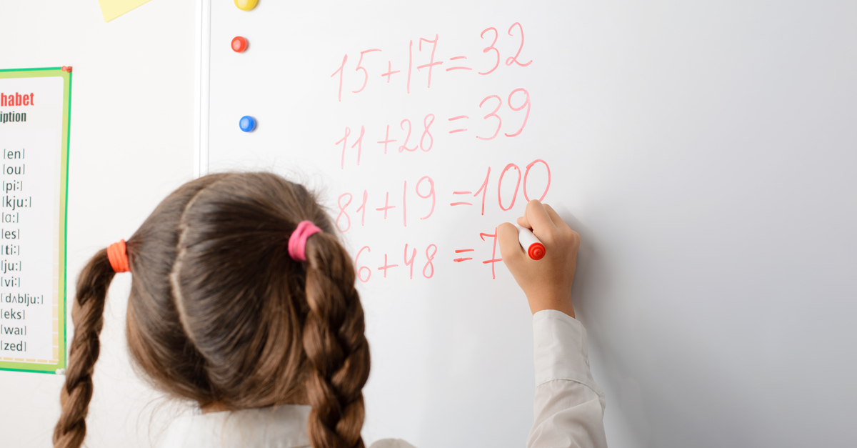 Chương trình môn toán tiểu học mới có gì đặc biệt? Phương pháp giúp bé học toán theo chương trình mới hiệu quả