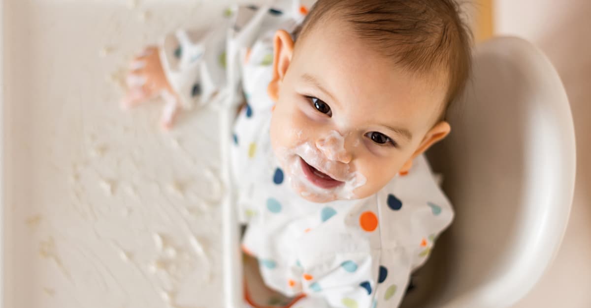 Giải đáp bé 14 tháng có nên cai sữa không?