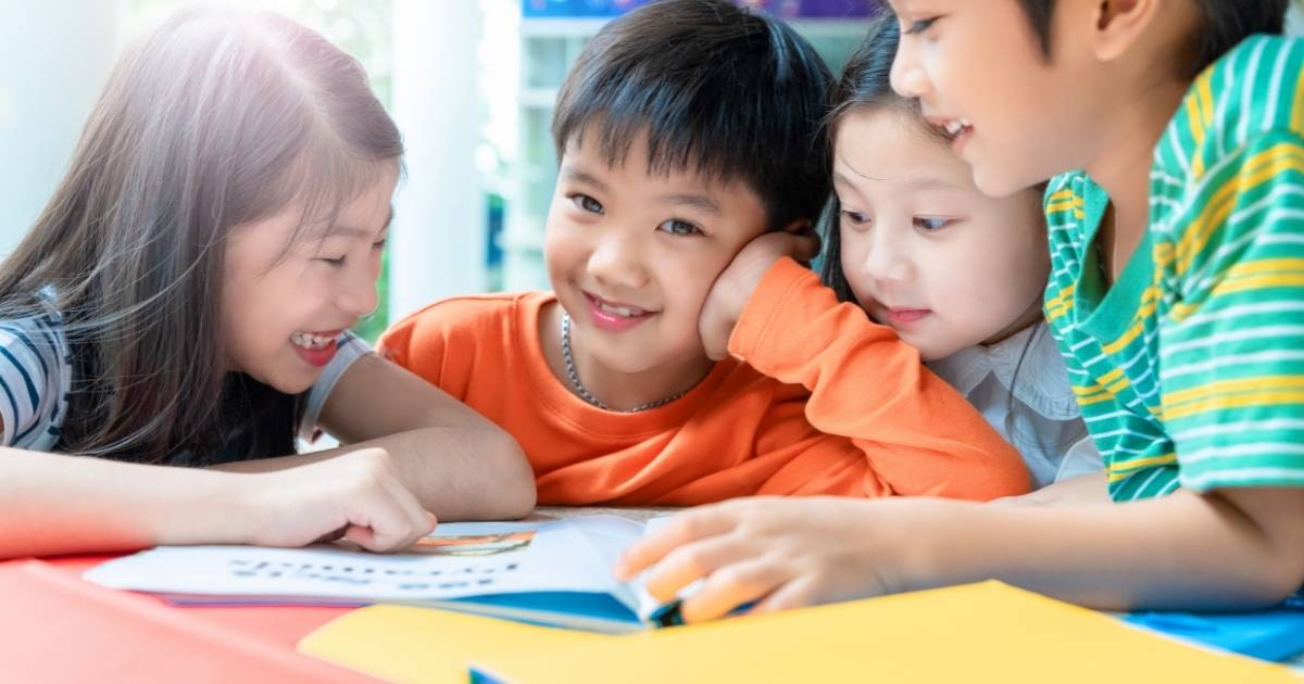 Top 11+ sách dạy bé 3 tuổi về ngôn ngữ, tư duy & kỹ năng sống hay nhất 2023