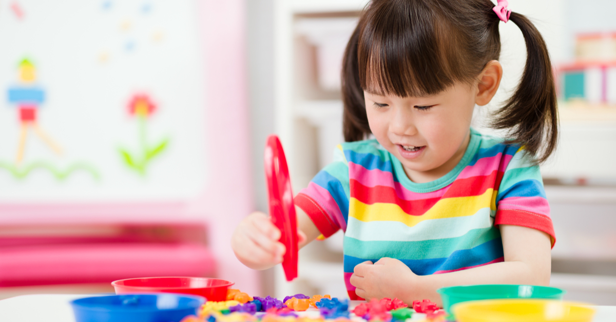 cách làm đồ chơi học tập cho trẻ mầm non