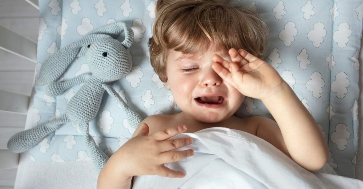 [GIẢI ĐÁP] Trẻ 1 tuổi ngủ hay khóc phải làm sao?