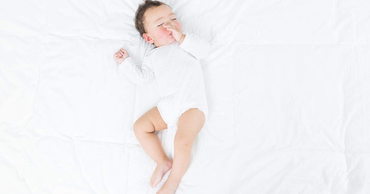 Nên cho trẻ 1 tuổi ngủ từ mấy giờ để đảm bảo giấc ngủ?