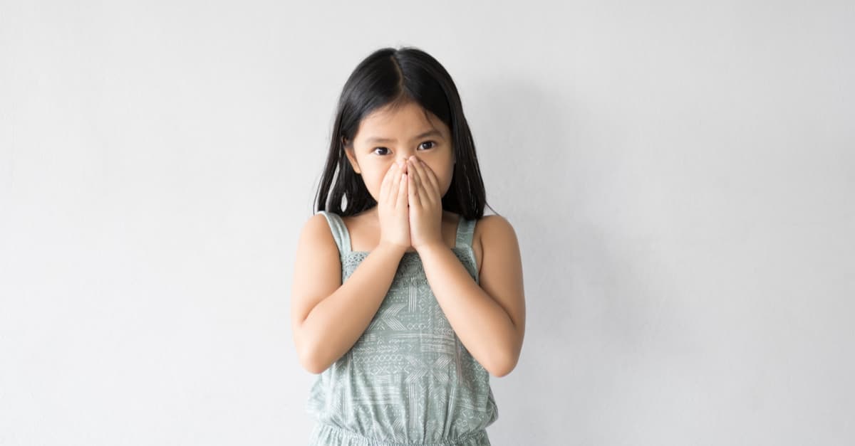 Trẻ 2 tuổi bị hôi miệng có thể tự điều trị không?
