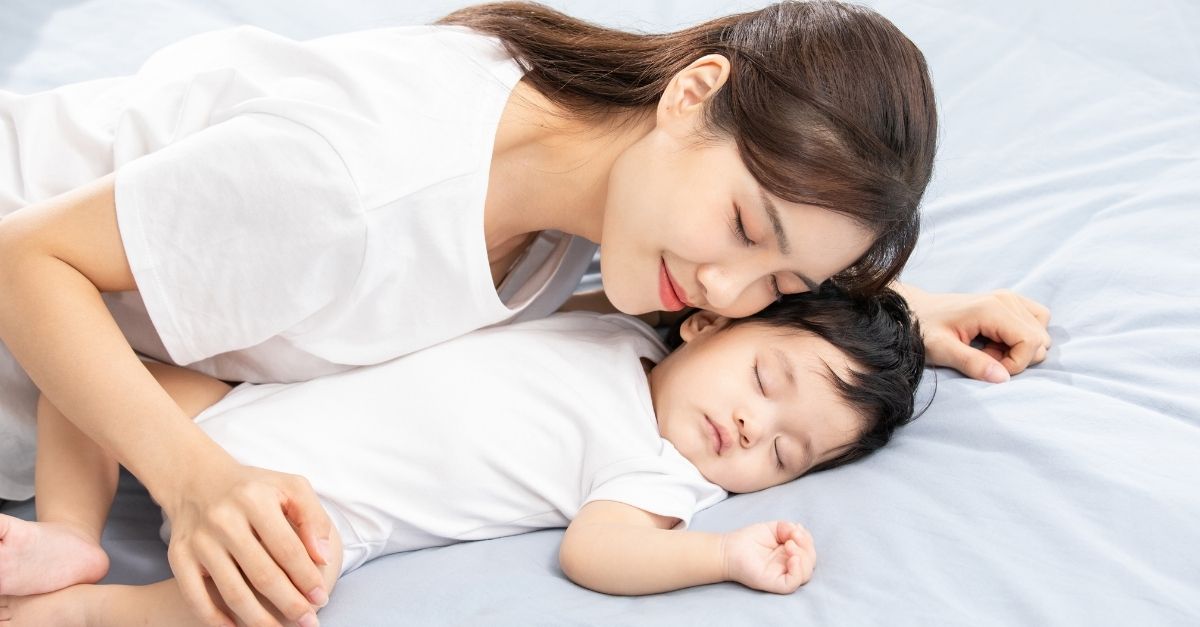 Bí quyết luyện ngủ cho bé 2 tuổi “không nước mắt”