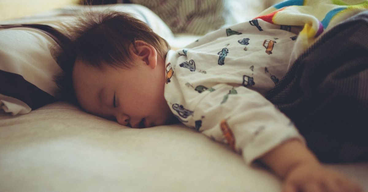 [GIẢI ĐÁP] Tại sao trẻ 1 tuổi khó ngủ về đêm?